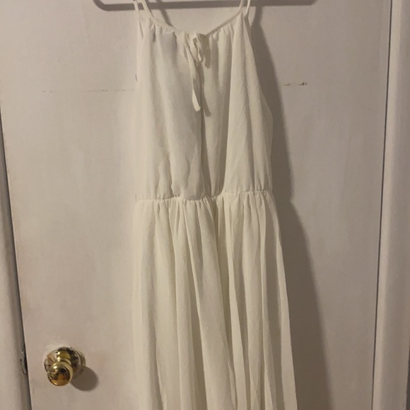 White maxi dress with tassel belt - Picture 2 of 2